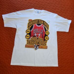 Vintage 1996 Starter Chicago Bulls NBA Championship Locker Room T-Shirt - Size L